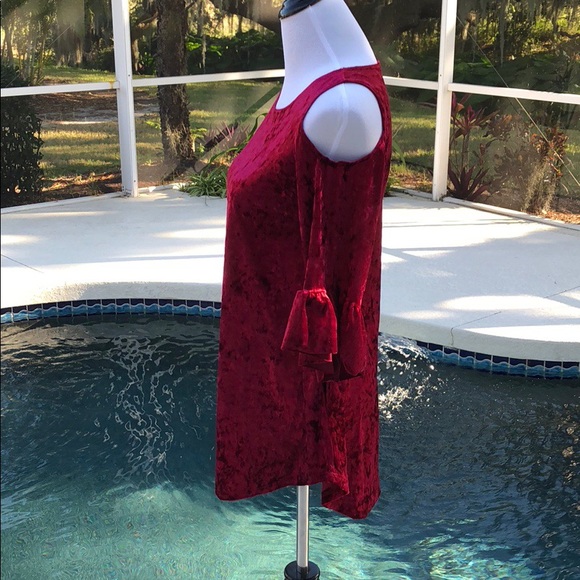 🆕 Burgundy Velvet Top with Pockets. S-M-L - Picture 4 of 6